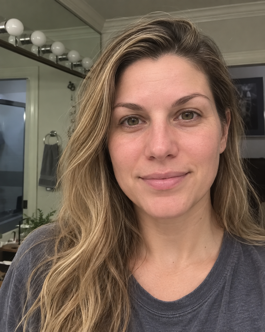 Customer review — calmer-looking skin after using Calmora